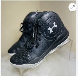 Under Armour Kids' Grade School Jet 2019 Basketball ShoesSize 5 Youth